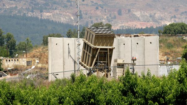 Bateria do sistema de defesa antiaérea Cúpula de Ferro nos arredores da cidade de Kiryat Shmona, Israel, perto da fronteira com Líbano, 19 de maio de 2022 - Sputnik Brasil