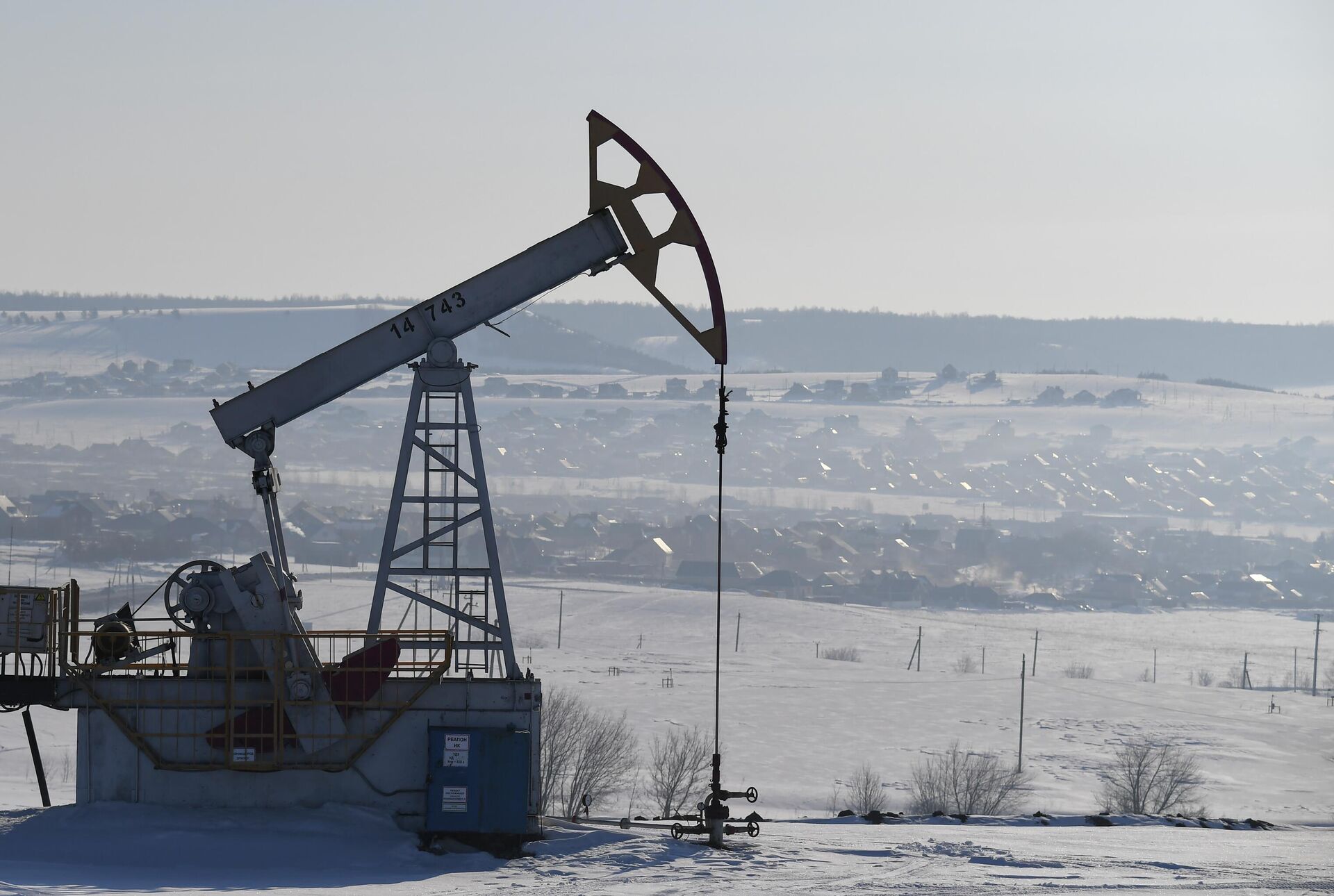 Bombeamento de petróleo na região de Alimetievsk, república de Tatarstan, Rússia, foto publicada em 11 de março de 2022 - Sputnik Brasil, 1920, 03.07.2022