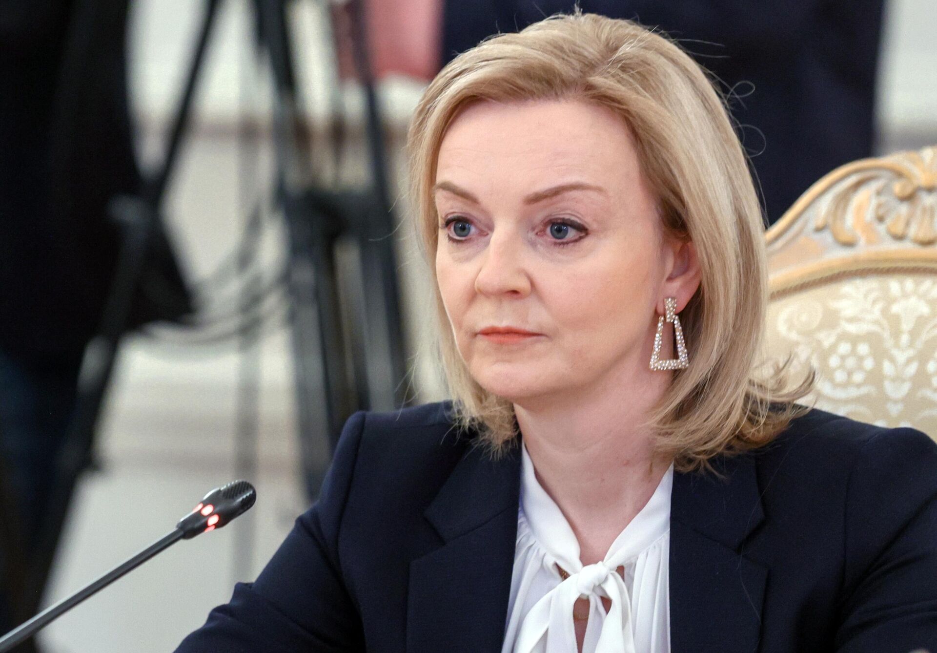 Ministra das Relações Exteriores britânica, Liz Truss, durante as negociações com seu homólogo russo, Sergei Lavrov, no MRE da Rússia - Sputnik Brasil, 1920, 20.07.2022