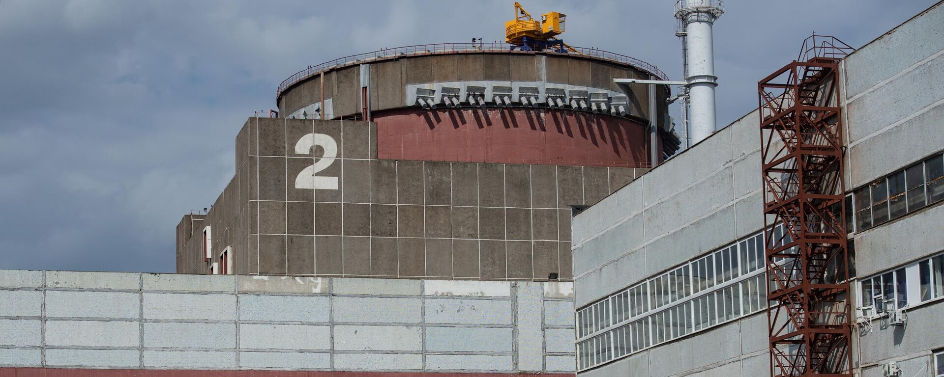 O segundo reator da usina nuclear de Zaporozhie em meio à operação militar especial russa na Ucrânia, em Energodar, região de Zaporozhie, 5 de abril de 2022 - Sputnik Brasil, 1920, 25.08.2022