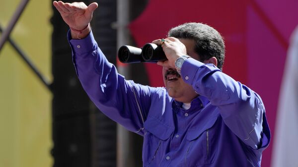 O presidente da Venezuela, Nicolás Maduro, durante a parada do Dia do Trabalho, em Caracas, 1º de maio de 2022 - Sputnik Brasil