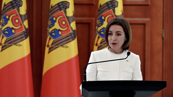 A presidente da Moldávia, Maia Sandu, fala durante coletiva de imprensa ao lado do secretário de Defesa dos EUA, Antony Blinken, em Chisinau, 6 de março de 2022 - Sputnik Brasil