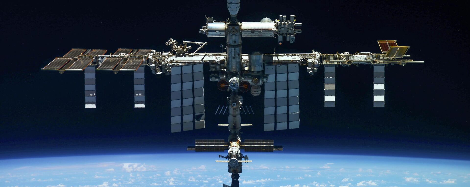 Estação Espacial Internacional orbitando sobre a Terra em 30 de março de 2022 - Sputnik Brasil, 1920, 16.04.2024