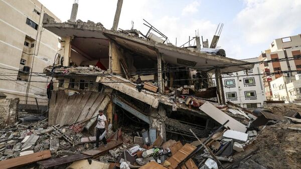 Ataques aéreos de Israel promovem destruição na Faixa de Gaza - Sputnik Brasil