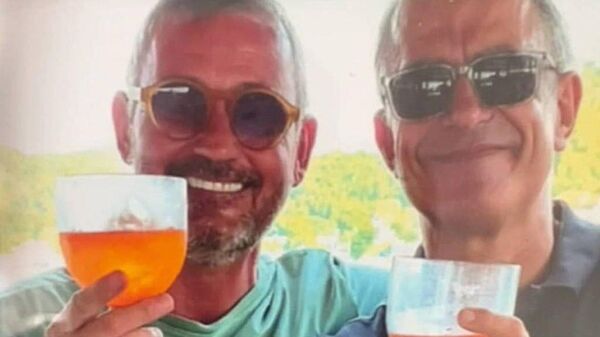 O belga Walter Henri Maximilien Biot (à esq.), 52, morto nesta sexta (5), e o marido e cônsul alemão, Uwe Herbert Hahn - Sputnik Brasil