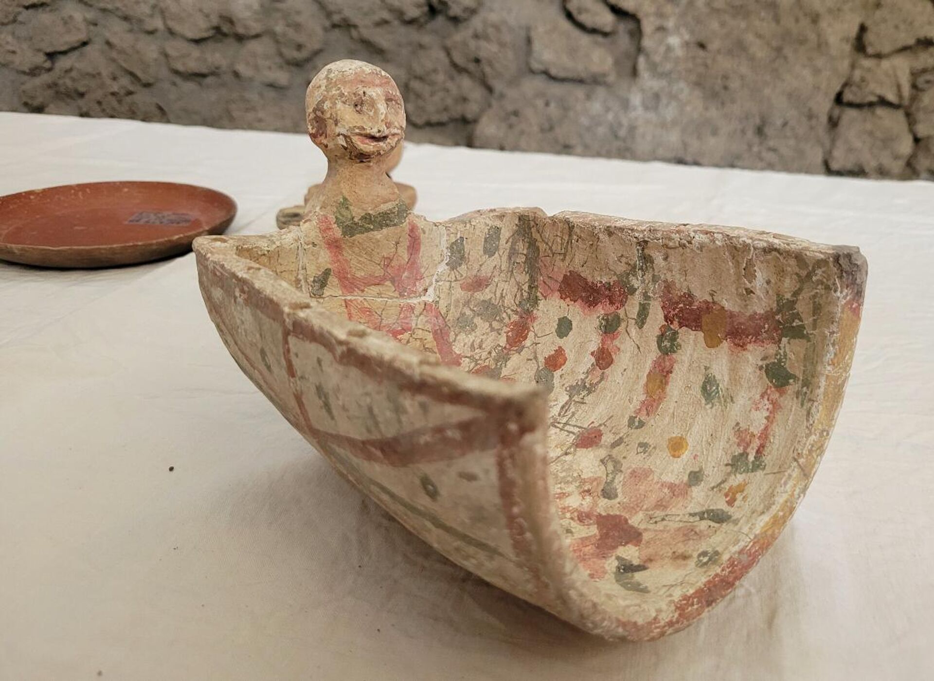 Objeto arqueológico encontrado em casa de Pompeia, no antigo Império Romano Objeto arqueológico encontrado em casa de Pompeia, no antigo Império Romano - Sputnik Brasil, 1920, 08.08.2022