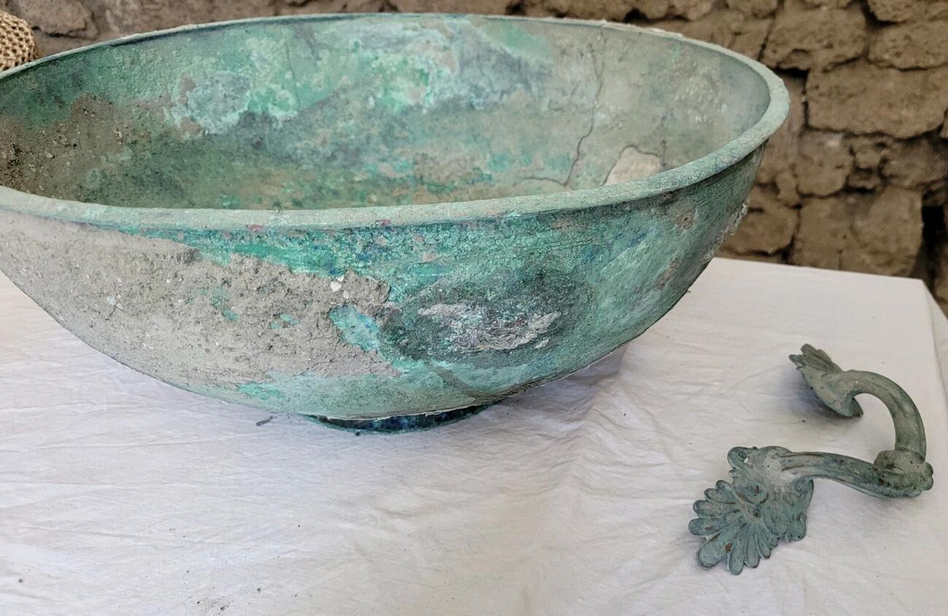 Objeto arqueológico encontrado em casa de Pompeia, no antigo Império Romano Objeto arqueológico encontrado em casa de Pompeia, no antigo Império Romano - Sputnik Brasil, 1920, 08.08.2022