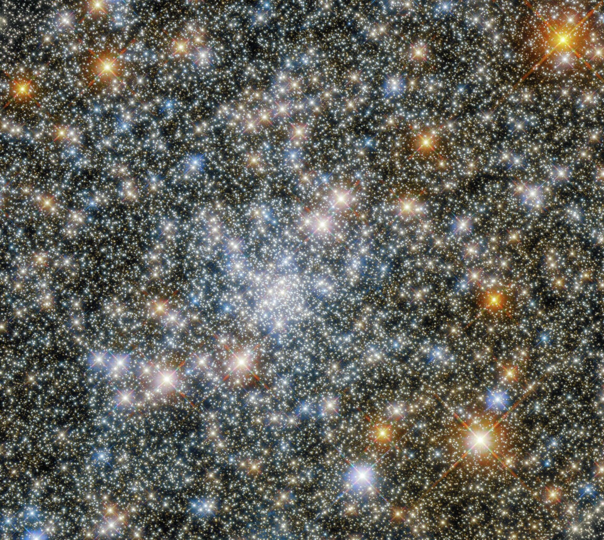 O NGC 6540 é um aglomerado globular, sendo uma multidão estável de estrelas firmemente interligadas - Sputnik Brasil, 1920, 16.08.2022