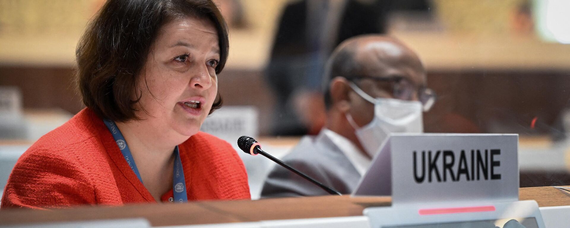 Yevheniia Filipenko, representante permanente da Ucrânia no escritório das Nações Unidas em Genebra, fala na abertura de uma sessão do Conselho de Direitos Humanos da ONU em Genebra em 28 de fevereiro de 2022 - Sputnik Brasil, 1920, 24.08.2022