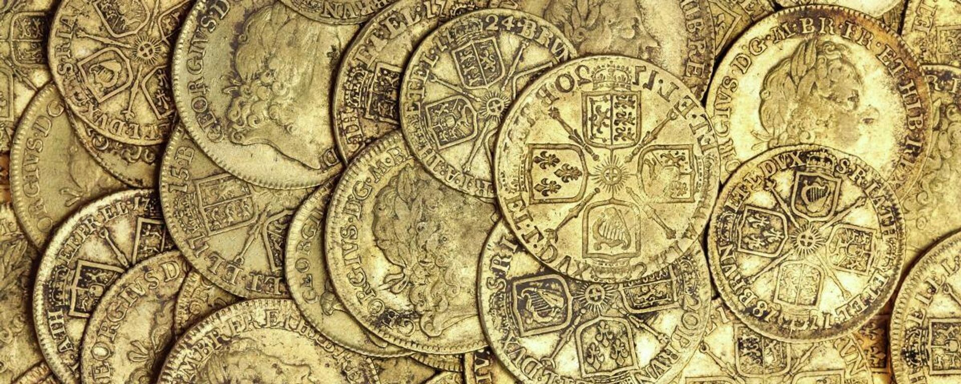 Conjunto de moedas de ouro datadas de entre 1610 e 1727 - Sputnik Brasil, 1920, 01.08.2025