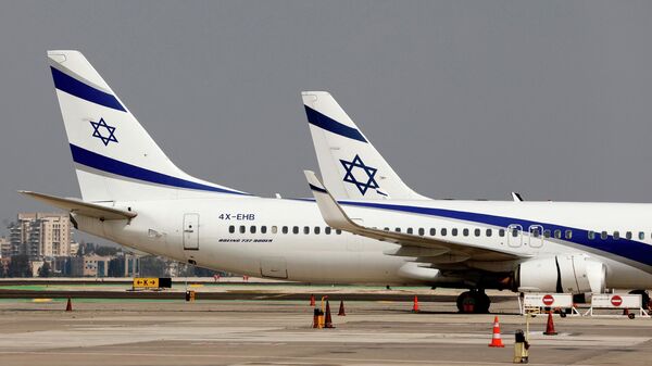 Aviões Boeing 737 da Israel Airlines El Al na pista do aeroporto internacional Ben Gurion de Israel em Lod, nos arredores de Tel Aviv, 20 de fevereiro de 2022 - Sputnik Brasil