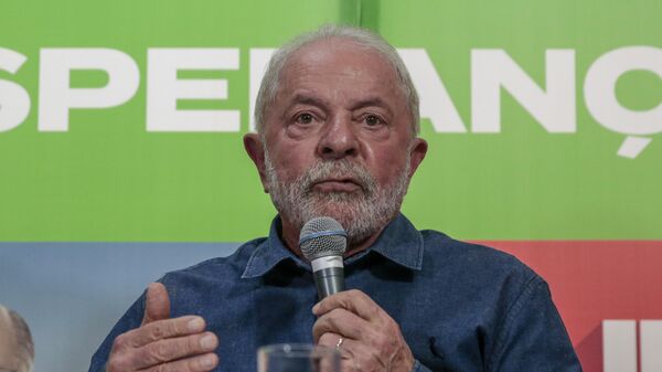 O ex-presidente Luiz Inácio Lula da Silva (PT) se reúne com a ex-ministra do Meio Ambiente Marina Silva (Rede, fora da foto), em São Paulo, no Brasil, em 12 de setembro de 2022 - Sputnik Brasil