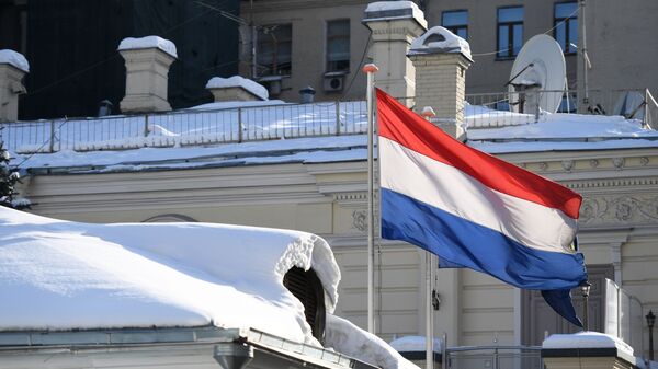 Bandeira nacional dos Países Baixos na Embaixada do país em Moscou - Sputnik Brasil