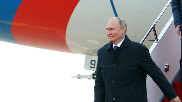 Chegada do presidente russo, Vladimir Putin, ao aeroporto de Astana, no Cazaquistão - Sputnik Brasil