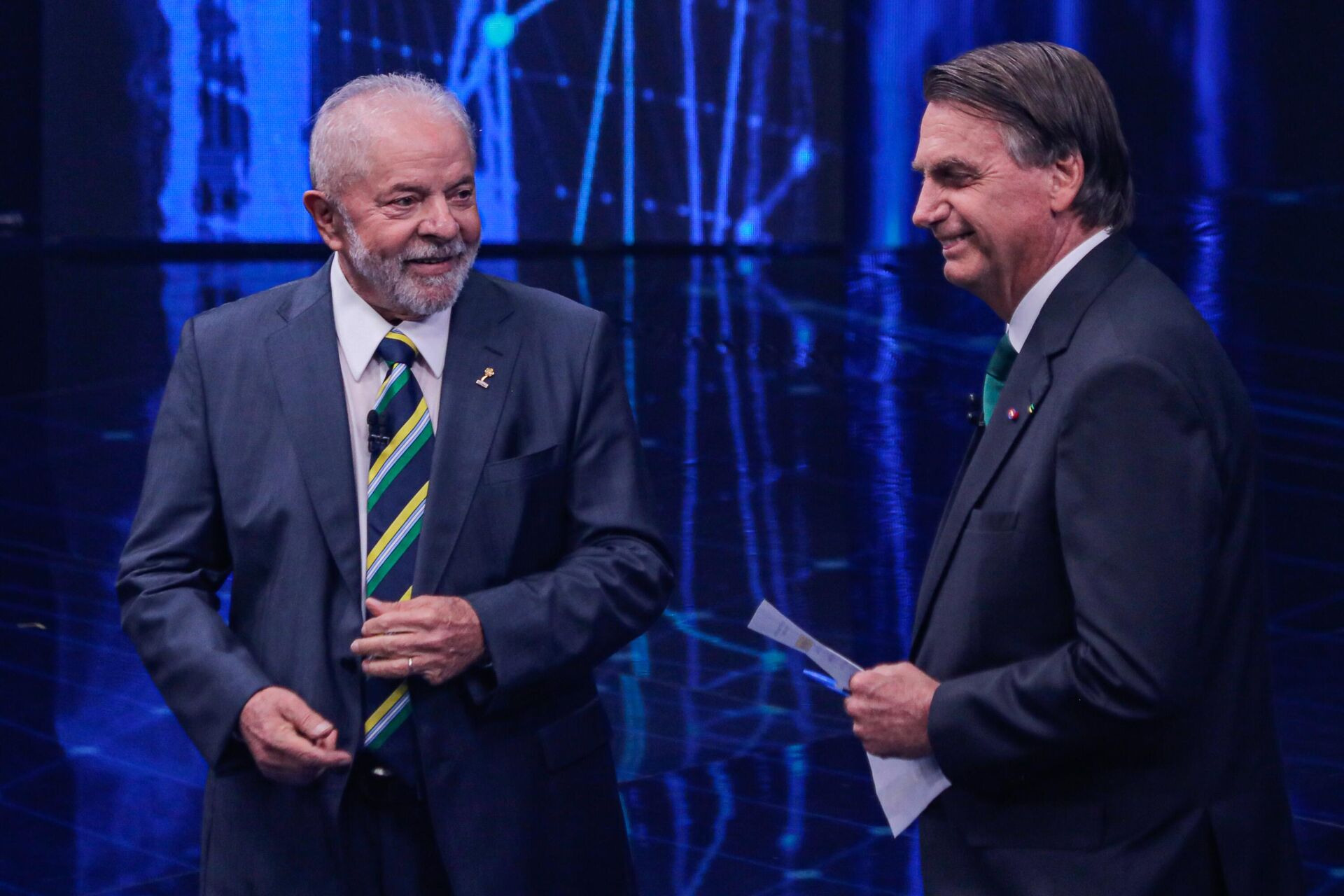 Lula da Silva e Jair Bolsonaro participam do debate presidencial promovido pela TV Bandeirantes. São Paulo, 16 de outubro de 2022. - Sputnik Brasil, 1920, 17.10.2022