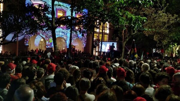 Luiz Inácio Lula da Silva (PT) participa de ato em defesa da democracia no Teatro da Pontifícia Universidade Católica (PUC) de São Paulo - Sputnik Brasil