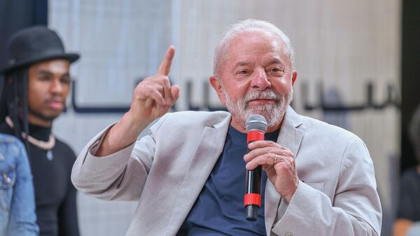 O ex-presidente Luiz Inácio Lula da Silva (PT) fala sobre suas propostas de governo na live Brasil do Futuro, em 25 de outubro de 2022 (foto de arquivo) - Sputnik Brasil
