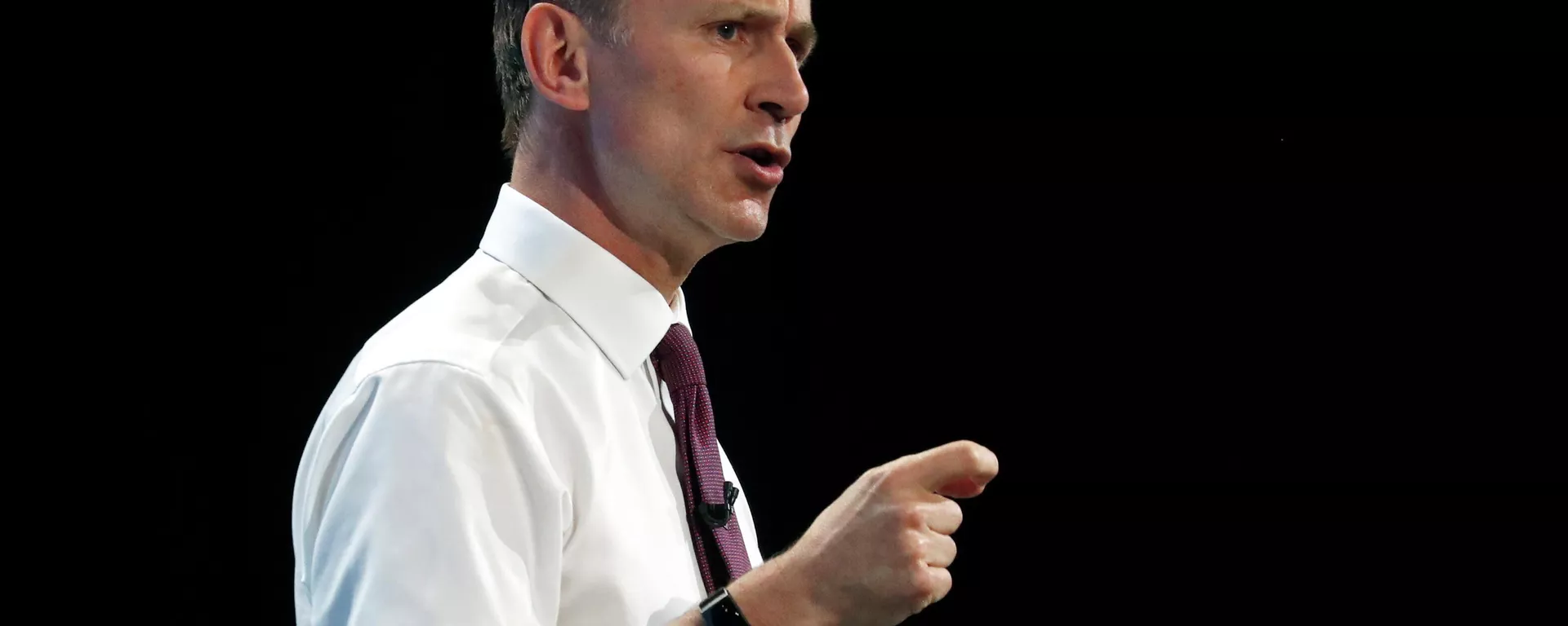 O candidato à liderança do partido conservador Jeremy Hunt faz seu discurso durante uma reunião de liderança conservadora no ExCel Centre em Londres, 17 de julho de 2019 - Sputnik Brasil, 1920, 03.11.2022