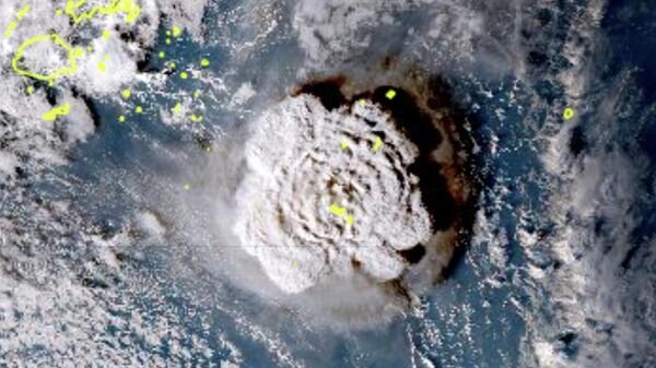 Erupção do vulcão Hunga Tonga-Hunga Ha’apai em Tonga, 15 de janeiro de 2022 - Sputnik Brasil
