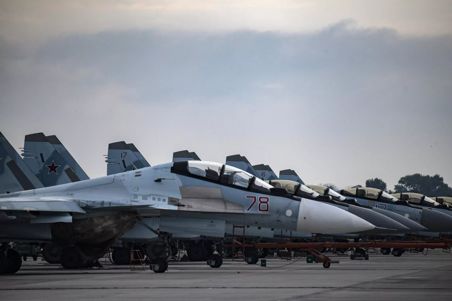 Caças Su-30SM da Força Aeroespacial russa durante a operação especial - Sputnik Brasil, 1920, 16.05.2024