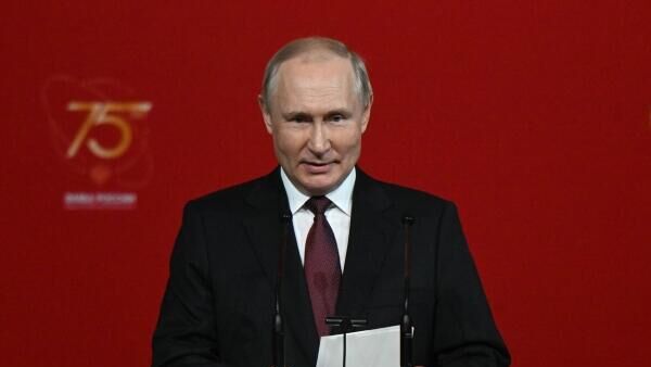 O presidente russo, Vladimir Putin, participa de uma cerimônia para marcar o 75º aniversário da Agência Federal Médico-Biológica, em Moscou, Rússia, 9 de novembro de 2022 - Sputnik Brasil
