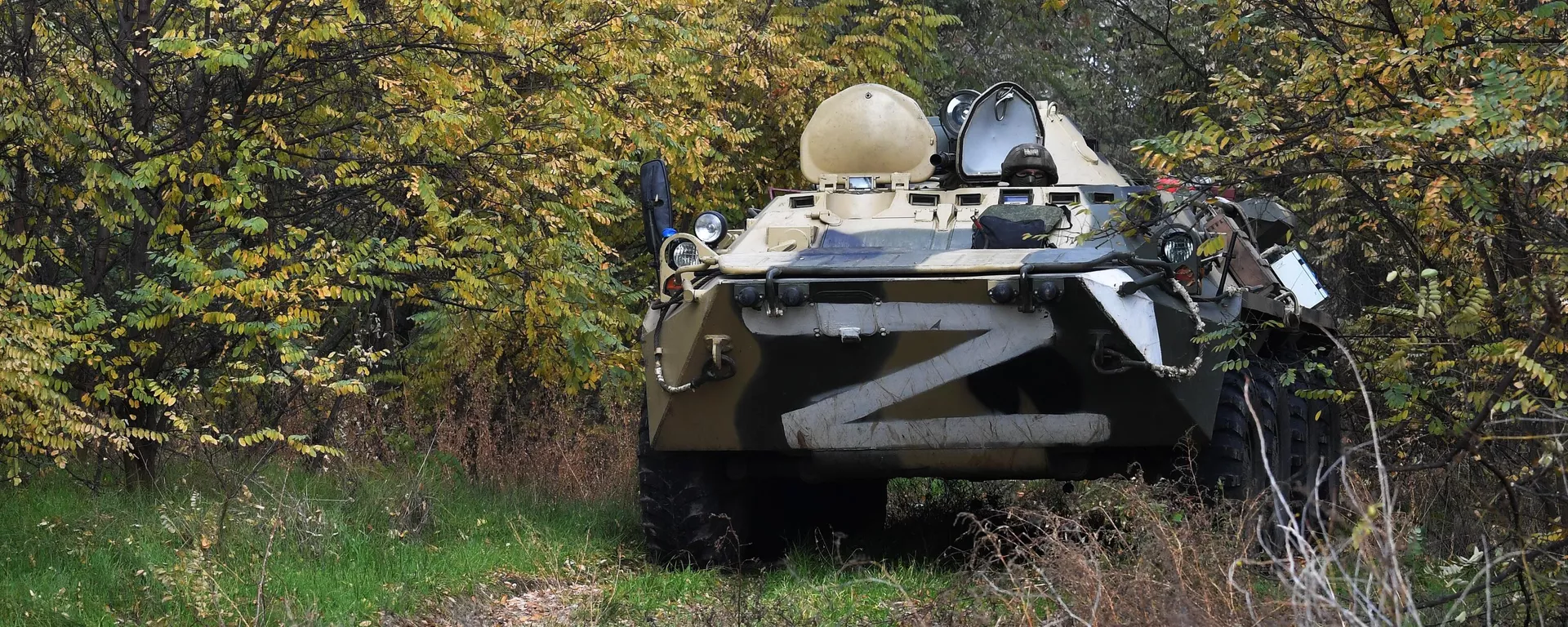 Transportador de tropas BTR-80 perto de Energodar, região de Zaporozhie, foto publicada em 5 de novembro de 2022 - Sputnik Brasil, 1920, 21.08.2024