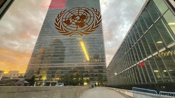 Edifício que sedia a Organização das Nações Unidas (ONU) visto a partir do salão da Assembleia Geral, em 21 de setembro de 2021 (foto de arquivo) - Sputnik Brasil
