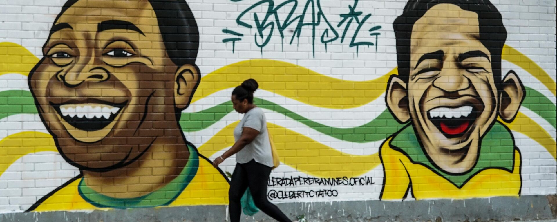 Pelé e Garrincha retratados na rua Pereira Nunes, no Rio de Janeiro (RJ). Brasil, 10 de novembro de 2022 - Sputnik Brasil, 1920, 18.11.2022