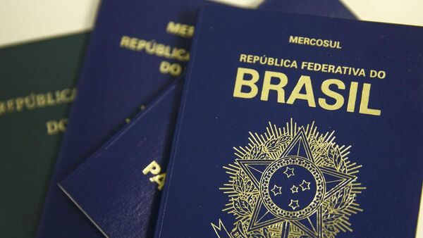 O passaporte brasileiro é emitido pela Polícia Federal - Sputnik Brasil