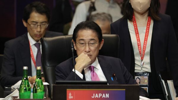 O primeiro-ministro do Japão, Fumio Kishida, participa de uma sessão na Cúpula de Líderes do G20, em Nusa Dua, Bali, Indonésia, 16 de novembro de 2022 - Sputnik Brasil