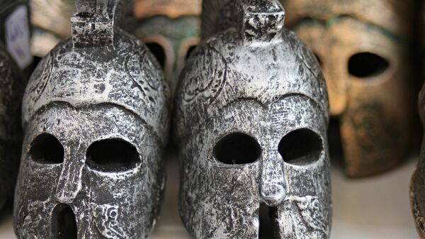 Capacetes de guerreiro grego (imagem referencial) - Sputnik Brasil