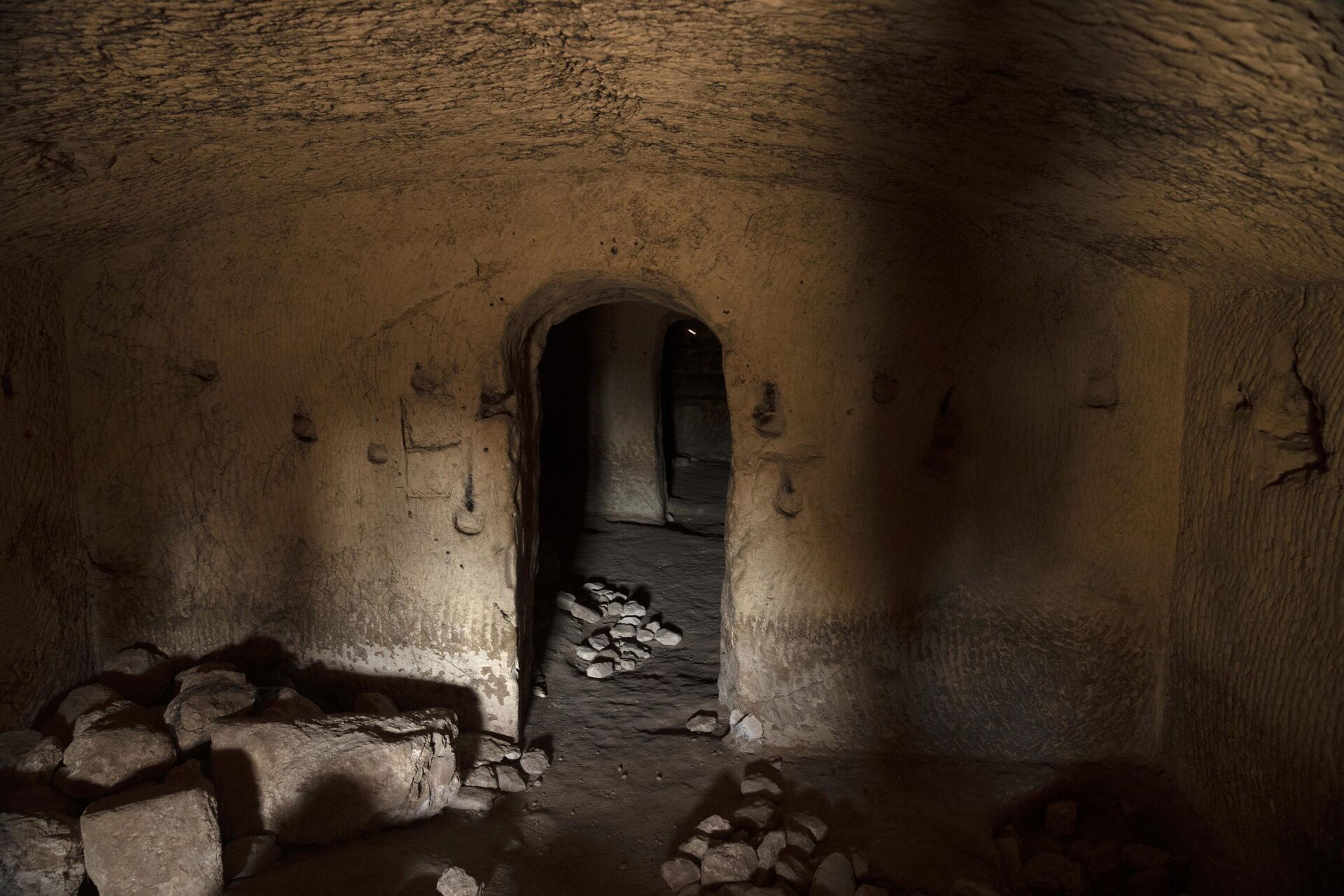 As autoridades israelenses revelaram uma gruta funerária de aproximadamente dois mil anos, designada como o túmulo de Salomé - Sputnik Brasil, 1920, 21.12.2022
