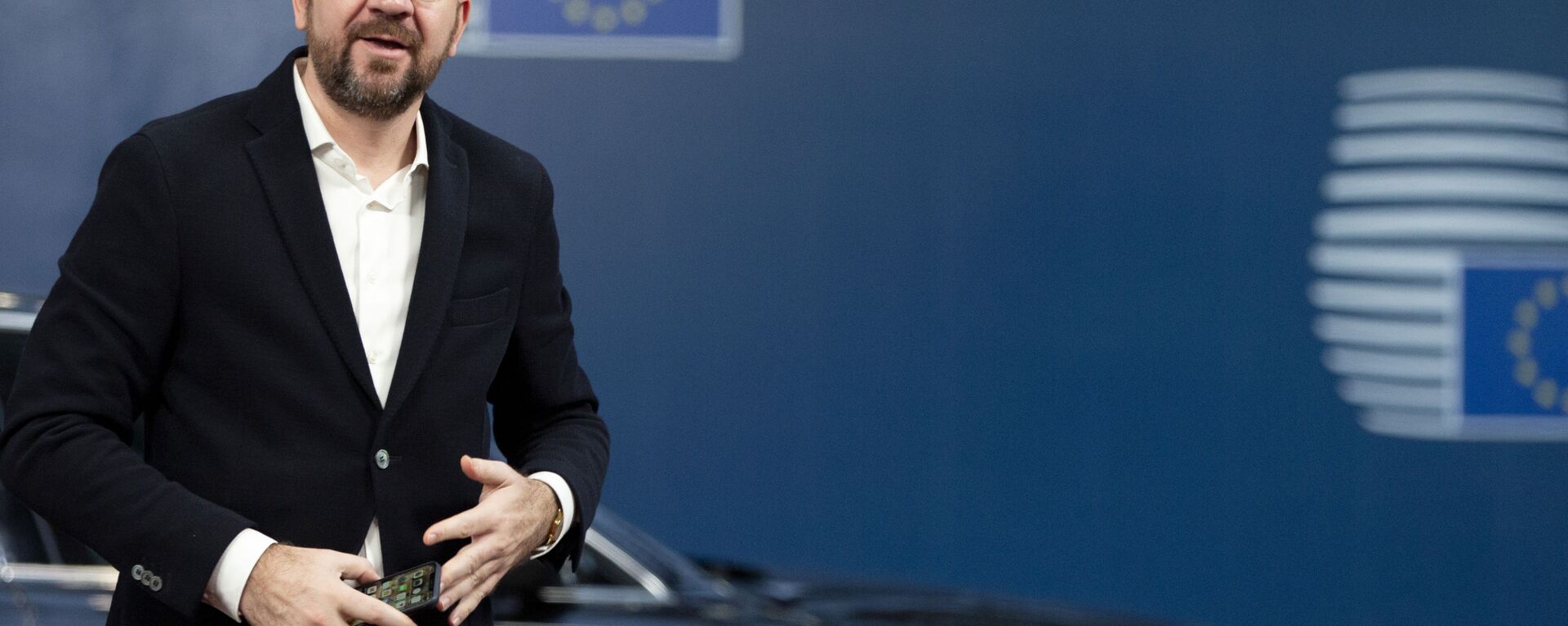 O presidente do Conselho Europeu, Charles Michel, chega ao prédio do Conselho da União Europeia (UE) em Bruxelas, segunda-feira, 25 de novembro de 2019 - Sputnik Brasil, 1920, 17.02.2023