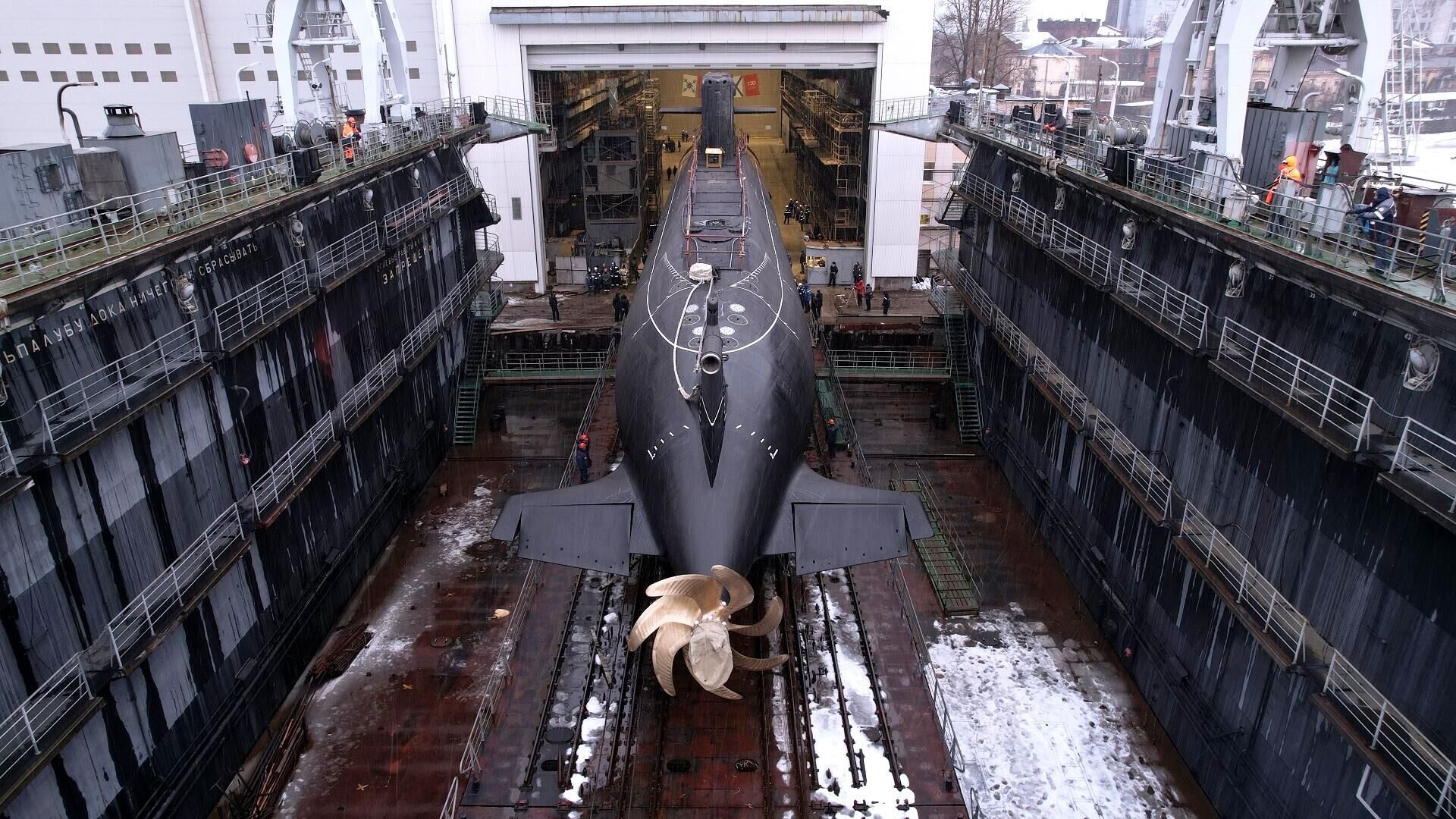Lançamento do novo submarino Velikie Luki, do projeto 677 Lada, no estaleiro da Admiralteiskie Verfi, na cidade de São Petersburgo - Sputnik Brasil, 1920, 24.12.2022