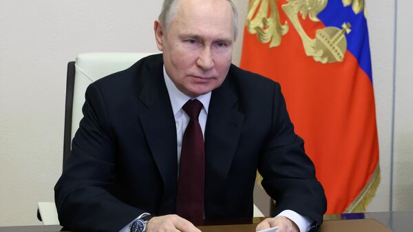 O presidente russo, Vladimir Putin, participa por videoconferência de um evento da Marinha Russa - Sputnik Brasil