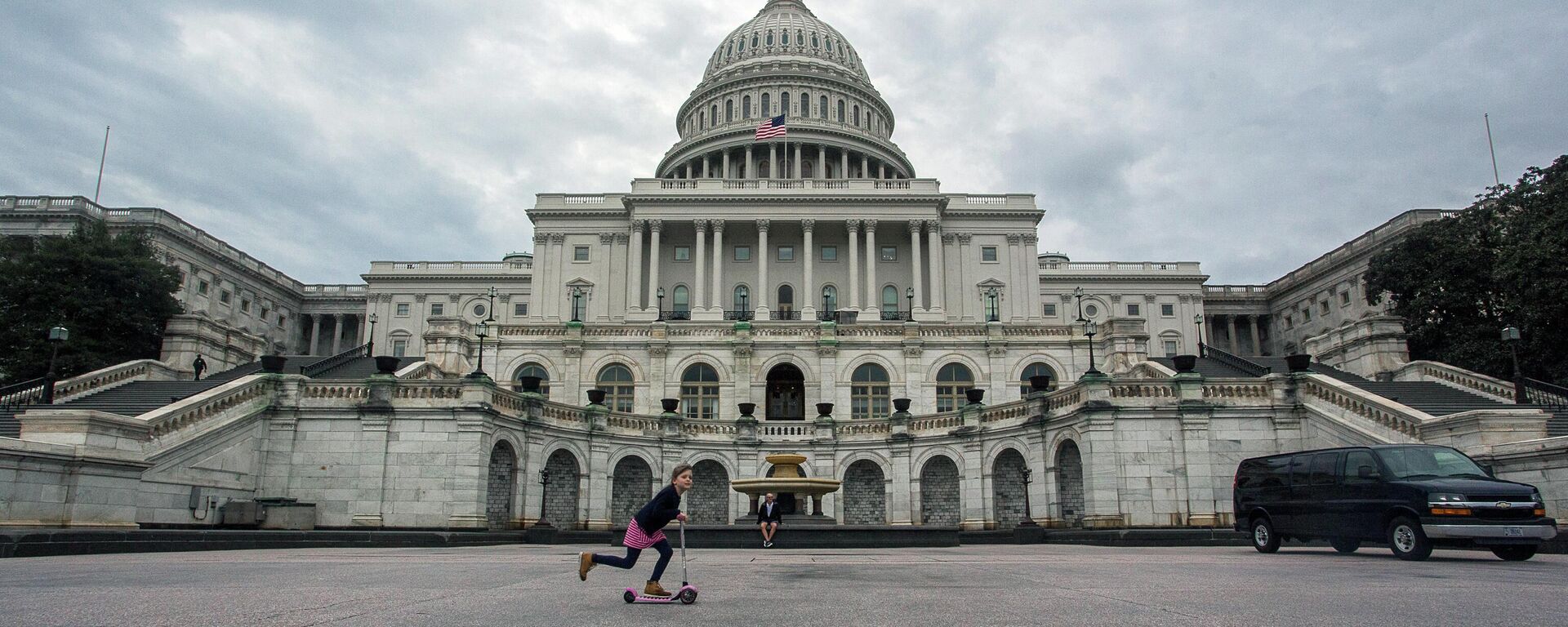 O prédio do Congresso dos EUA no Capitólio em Washington, DC - Sputnik Brasil, 1920, 04.10.2025
