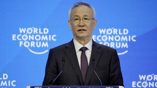 Liu He, vice-primeiro-ministro da China, discursa no Fórum Econômico Mundial em Davos, Suíça, 17 de janeiro de 2023 - Sputnik Brasil