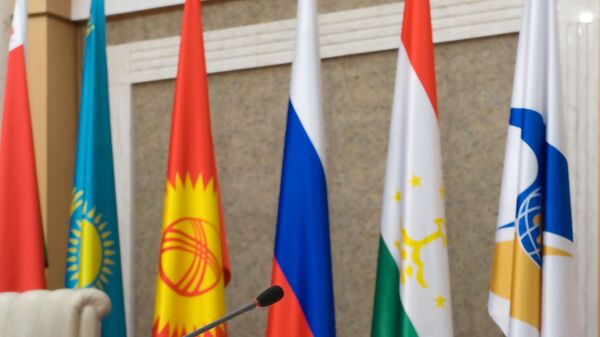 Bandeiras dos países da União Econômica Eurasiática - Sputnik Brasil