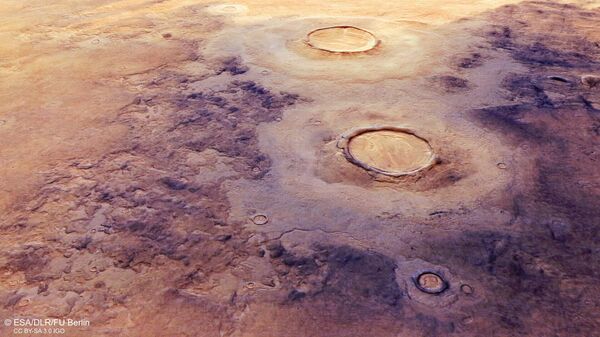 Vista em perspectiva oblíqua da Utopia Planitia em Marte - Sputnik Brasil