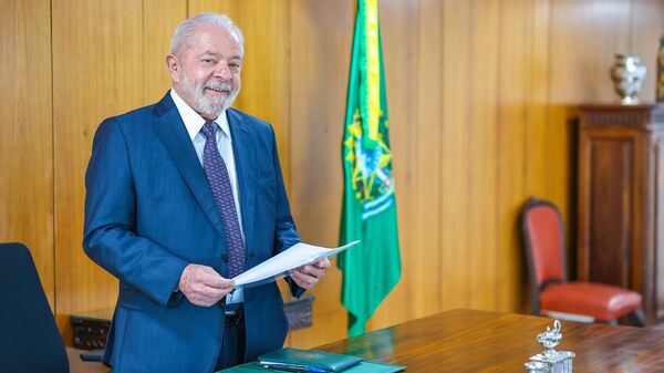 O presidente Luiz Inácio Lula da Silva no gabinete do Palácio do Planalto. Brasília, 4 de janeiro de 2023 - Sputnik Brasil