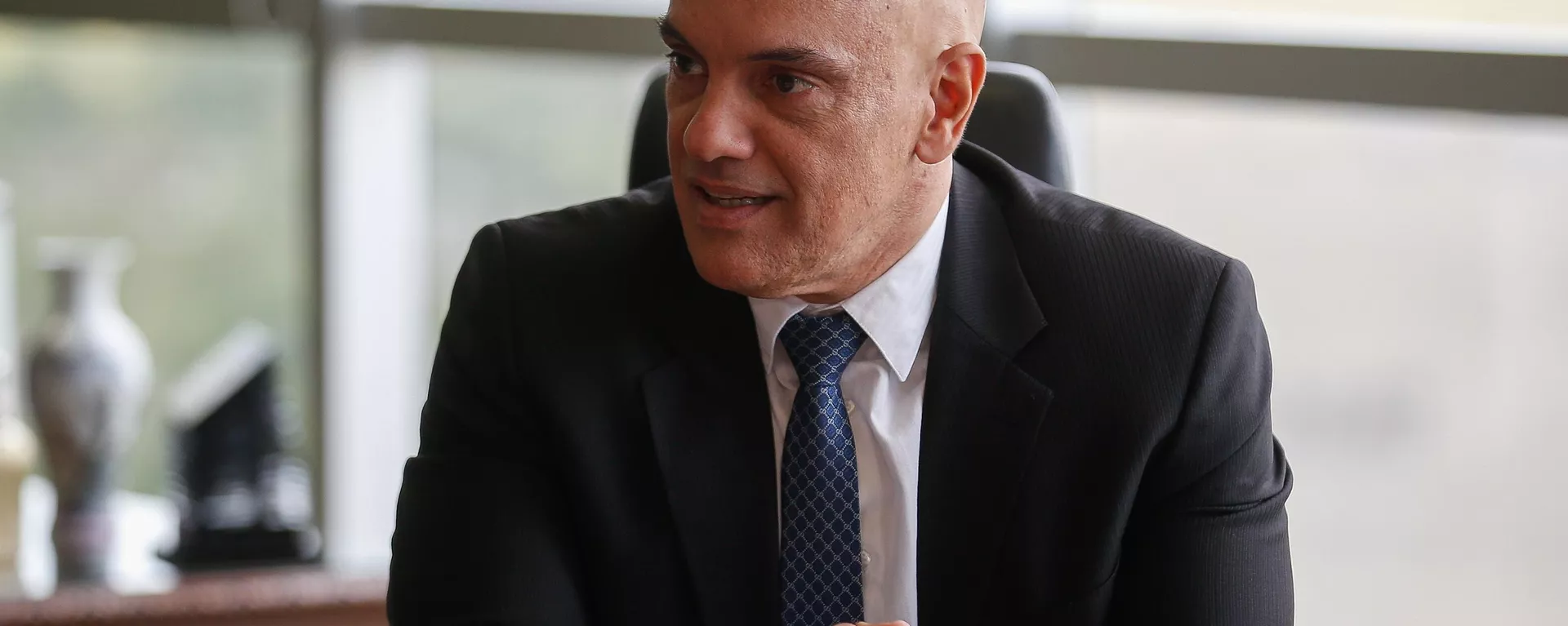 O presidente do TSE ministro Alexandre de Moraes durante reunião para tratar dos atos antidemocráticos que estão ocorrendo, 29 de janeiro de 2023 - Sputnik Brasil, 1920, 23.02.2025