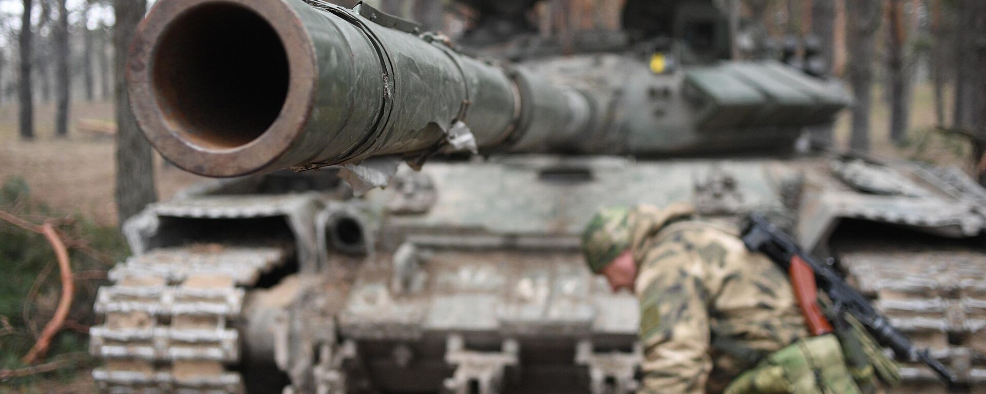 Tanque russo durante ações militares na operação especial - Sputnik Brasil, 1920, 09.08.2025