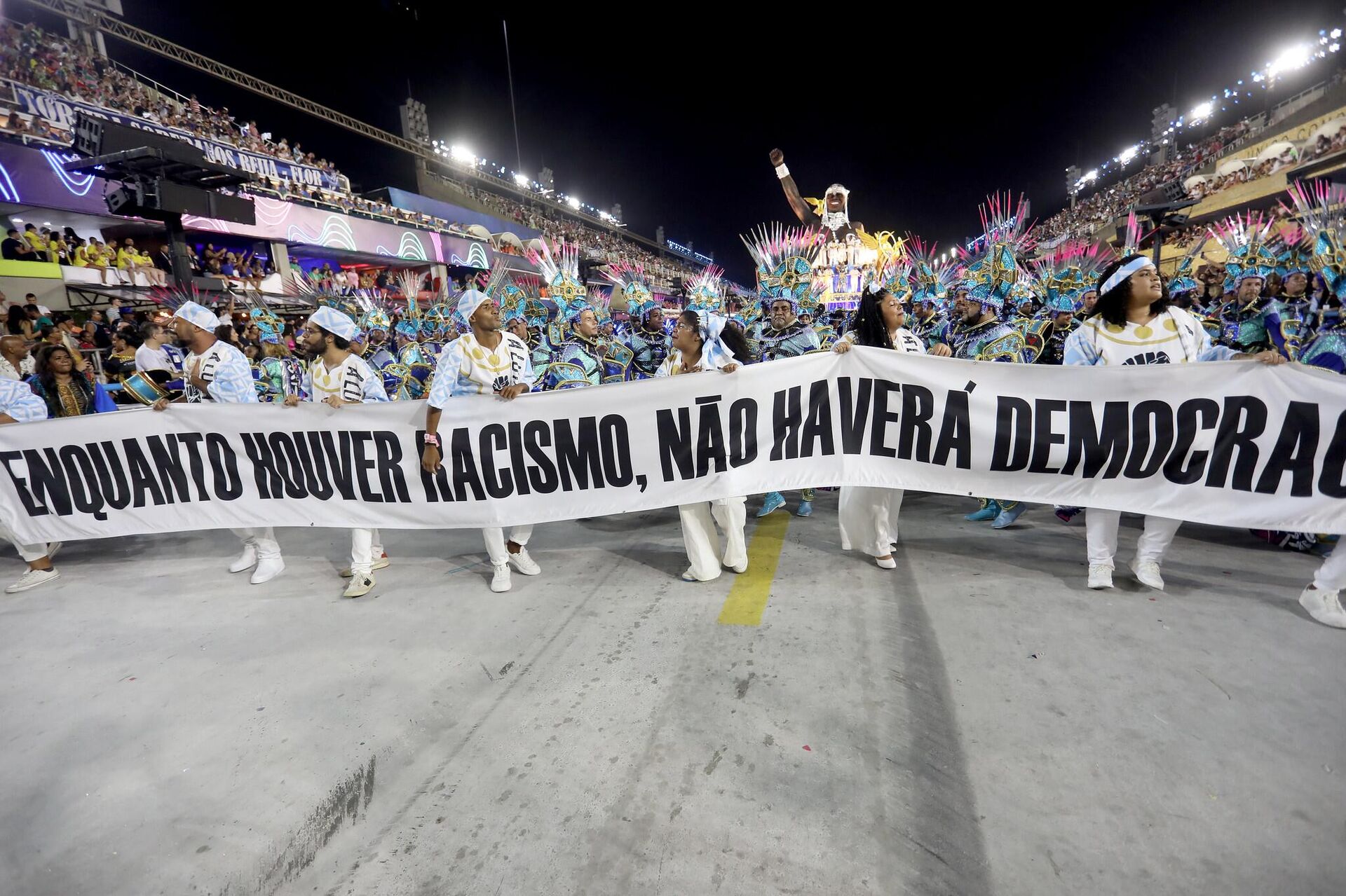 Desfile que garantiu o vice-campeonato à Beija-Flor de Nilópolis no Carnaval de 2022. Rio de Janeiro, 22 de abril de 2022 - Sputnik Brasil, 1920, 19.02.2023