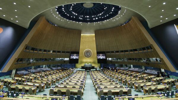 Salão da Assembleia Geral das Nações Unidas ainda vazio, antes do início da 76ª sessão da Assembleia Geral, na sede da ONU, em Nova York, em 20 de setembro de 2021 - Sputnik Brasil