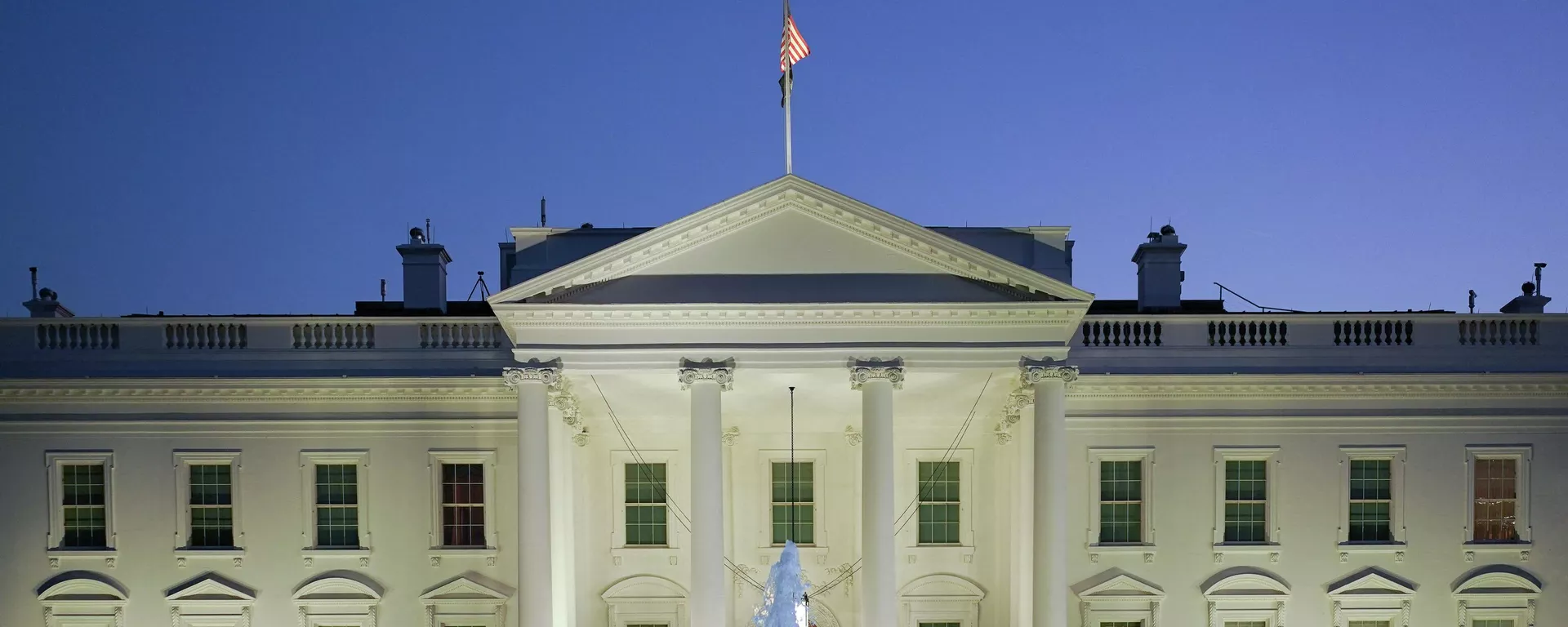 Casa Branca ao anoitecer. Washington, D.C., EUA, 8 de novembro de 2022 - Sputnik Brasil, 1920, 07.06.2024