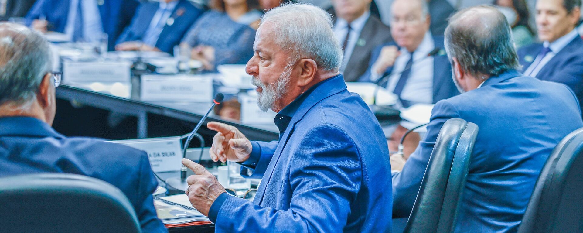 Presidente da República, Luiz Inácio Lula da Silva, durante 1ª Reunião Extraordinária do Conselho Nacional de Política Energética – CNPE. Ministério de Minas e Energia, 9º andar, Sala Plenária, Brasília  - Sputnik Brasil, 1920, 20.03.2023