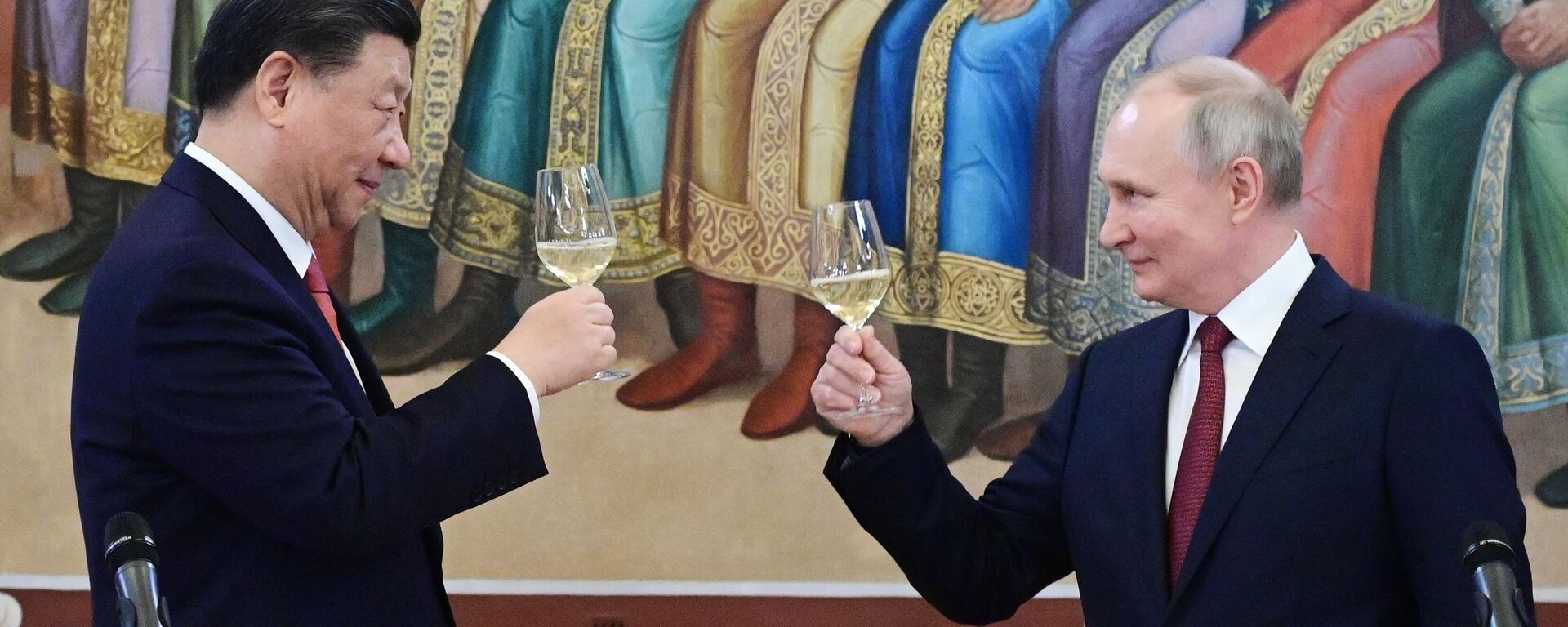 Uma reunião entre o presidente russo, Vladimir Putin, e seu homólogo chinês, Xi Jinping, em Moscou, 21 de março de 2023 - Sputnik Brasil, 1920, 22.03.2023