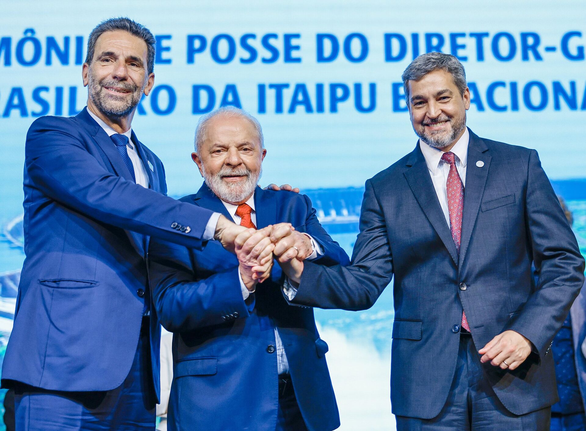 Presidente da República, Luiz Inácio Lula da Silva, durante encontro com o presidente da República do Paraguai, Mario Abdo Benítez, e Ênio Verri no Cineteatro dos Barrageiros - Itaipu Binacional, Foz do Iguaçu, 16 de março de 2023 - Sputnik Brasil, 1920, 23.03.2023