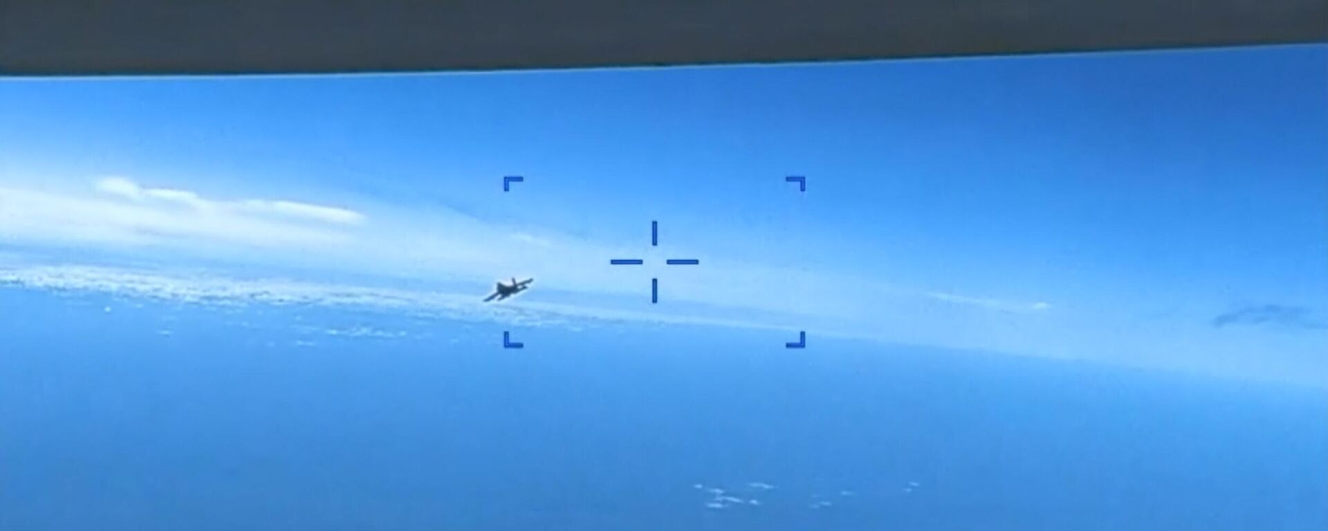Caça Su-27 da Força Aérea da Rússia voando perto de drone MQ-9 Reaper da Força Aérea dos EUA no mar Negro, foto publicada em 16 de março de 2023 - Sputnik Brasil, 1920, 28.08.2023