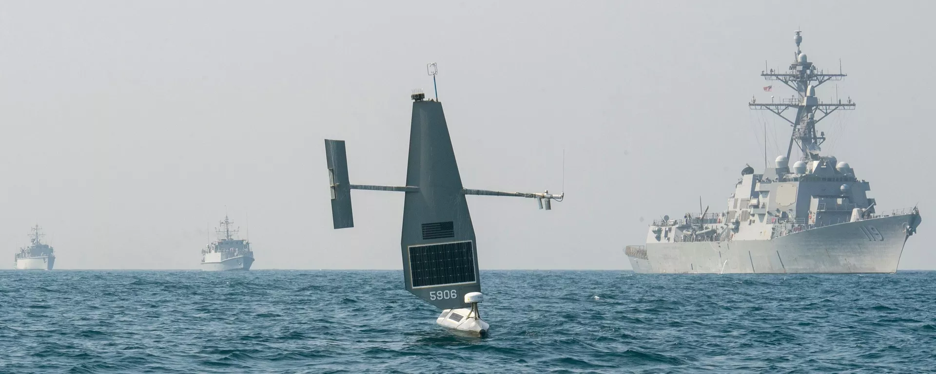 Drone naval dos EUA durante exercícios no golfo Pérsico - Sputnik Brasil, 1920, 01.08.2024